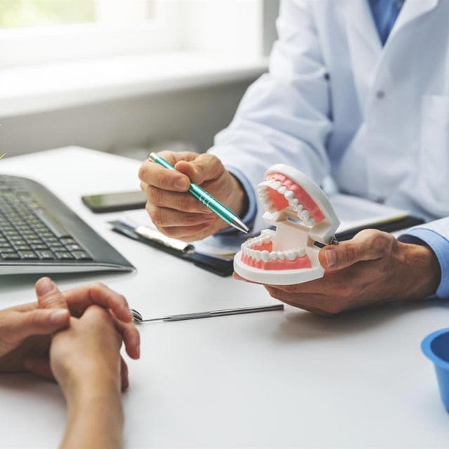 Cirugía dental e implantes en Narón de la mayor calidad